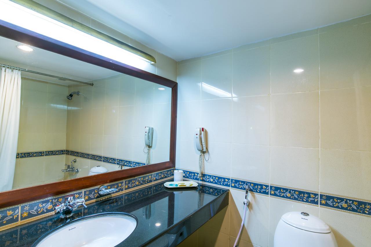 נדומבסרי Golf View Hotels & Suites מראה חיצוני תמונה